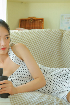 制服紧身女教师中文字幕